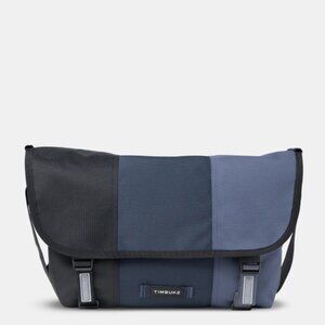Classic Messenger Bag (M)